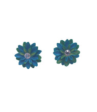 Load image into Gallery viewer, Flower Earrings